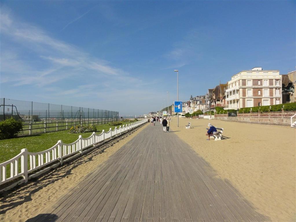 Les Studios Saint Germain Trouville-sur-Mer Extérieur photo